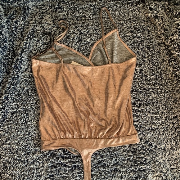 Guess gold body suit - Picture 2 of 2